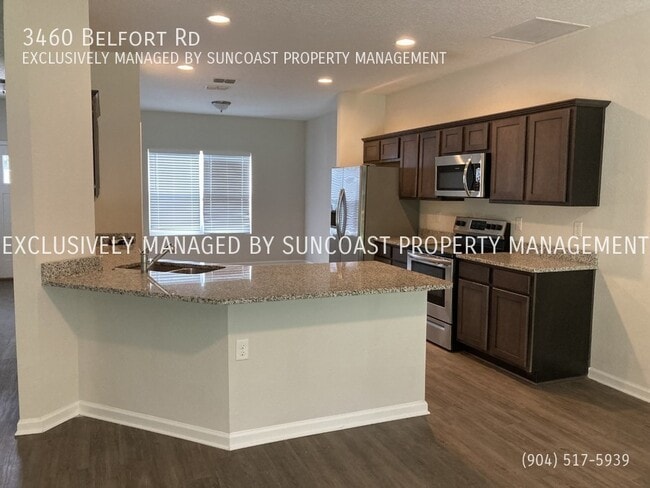 Building Photo - Free App! Save $300!! Spacious 4BR/2BA Hom...