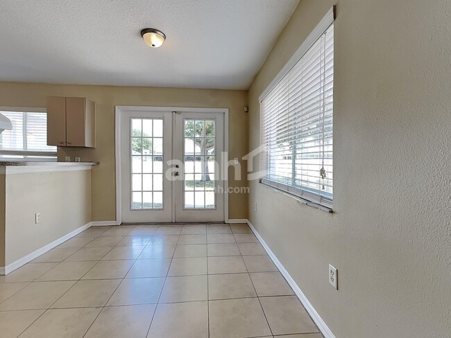 Foto del edificio - 10332 Summerview Cir