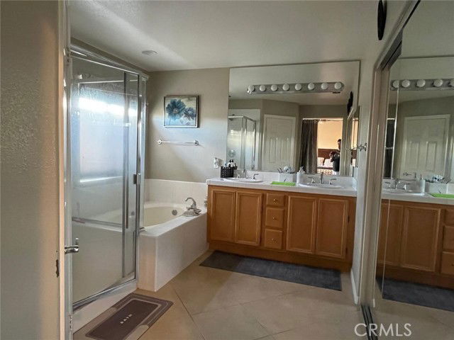 Foto del edificio - 24336 Caladium Pl