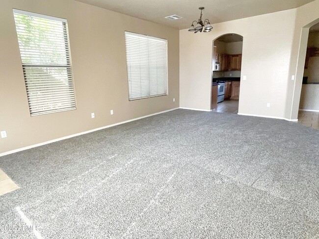 Building Photo - 2684 W Goldmine Mountain Dr