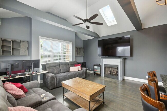 Foto del edificio - 749 S Claremont Ave