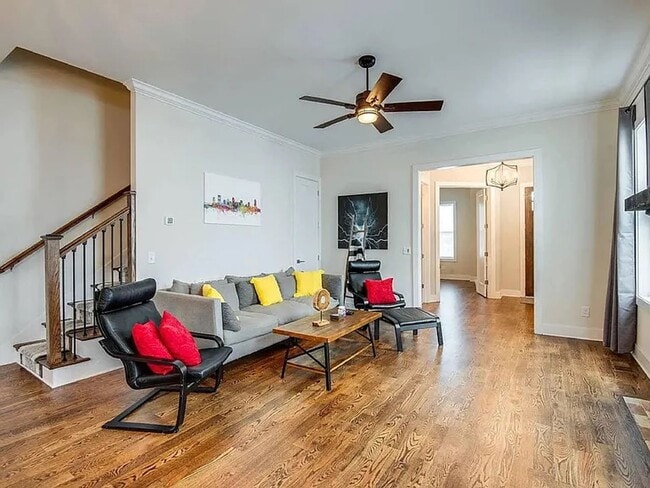 Building Photo - Furnished 6BR House in the Heart of Nashville