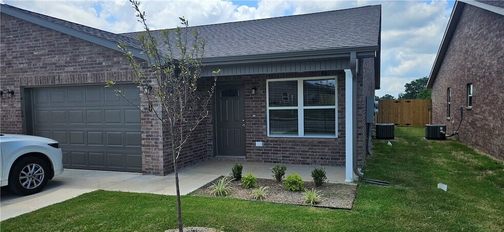 Foto principal - 511 NW 68th Ave