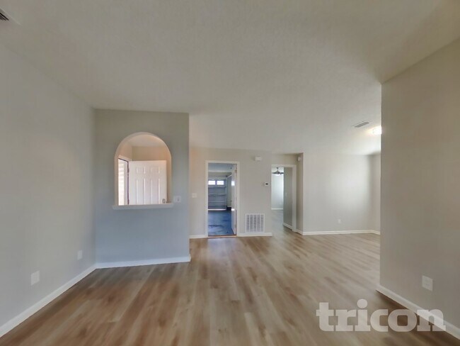Foto del edificio - 12303 Sondra Cove Trail N