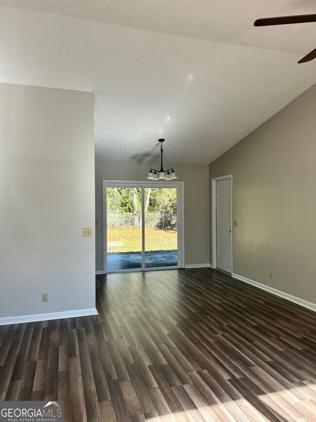 Building Photo - 111 Catauba Ct