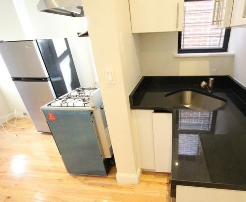 Foto del edificio - 638 11th Ave