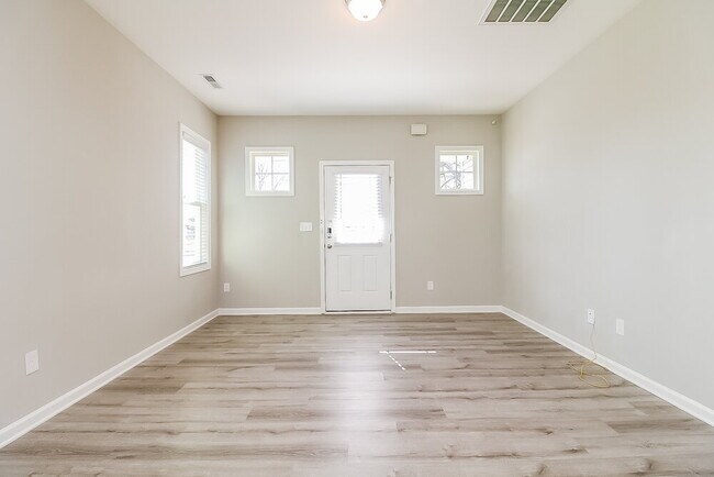 Foto del edificio - 167 E Wilson St