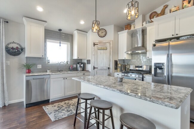 Quartz counter tops and island - 478 Madeline Ln
