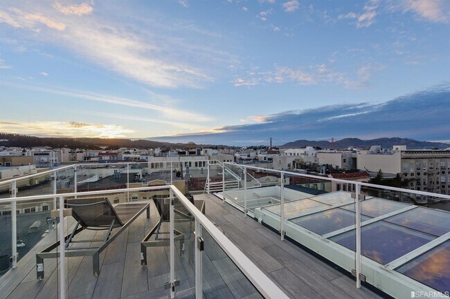 Building Photo - 268 Mallorca Way