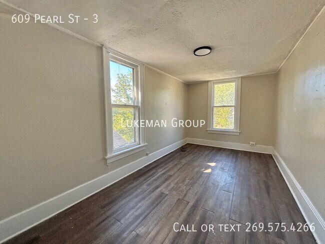 Foto del edificio - 609 Pearl St