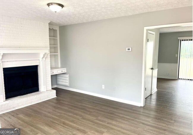 Building Photo - 123 Toby Springs Ln