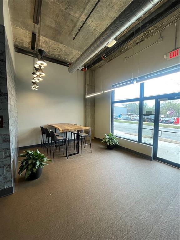 Foto del edificio - 112 Rogers St NE