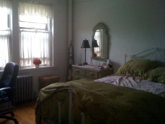 Foto del edificio - 28 Colborne Rd