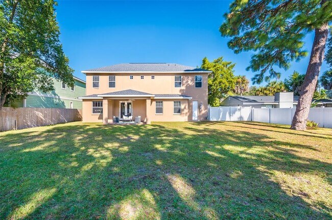 Building Photo - 4010 W Swann Ave