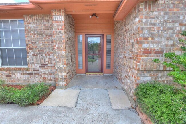 Building Photo - 7714 Odessa Dr