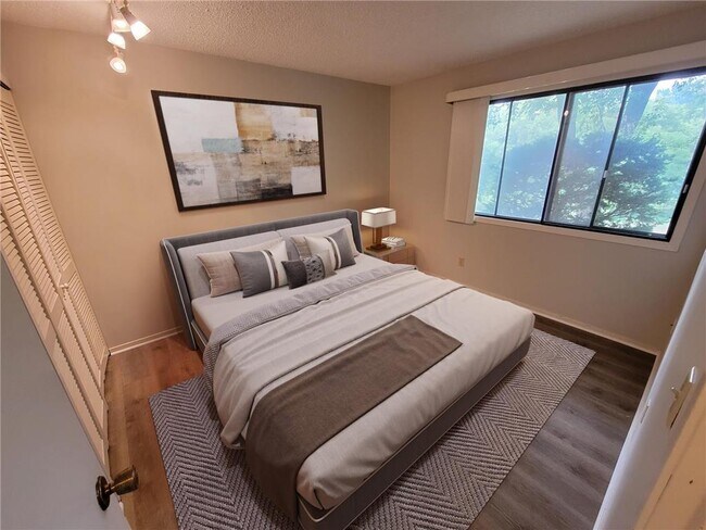 Foto del edificio - 14321 Fairway Dr