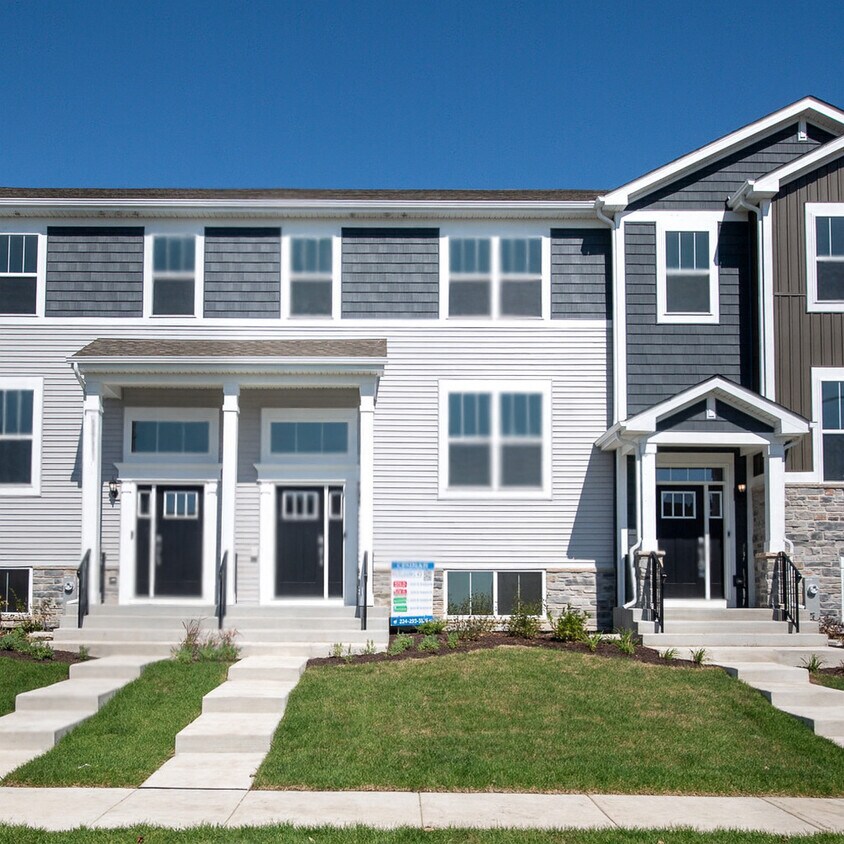 Foto principal - 25662 W Yorkshire Dr