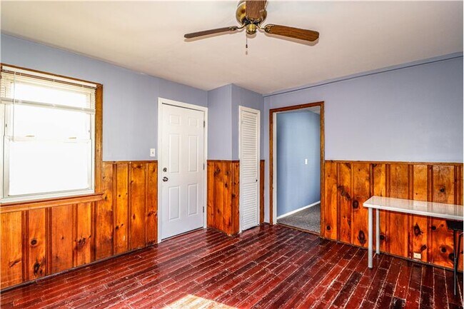 Building Photo - 134 Wood Ave