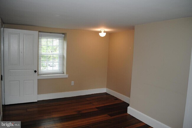 Building Photo - 373 Glen Mills Rd