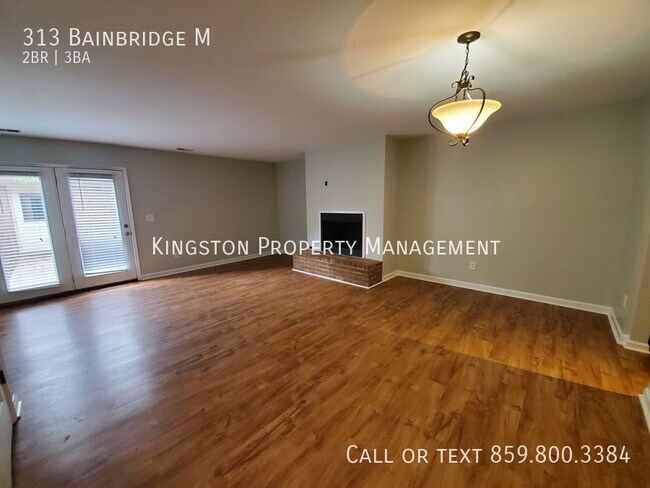 Building Photo - Newly Renovated 2 Bedroom Townhome Available