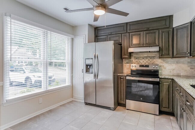 Foto del edificio - 6413 Andsley Dr