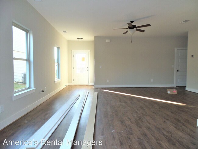 Foto del edificio - 4 br, 2 bath House - 6214 Cathwick Drive