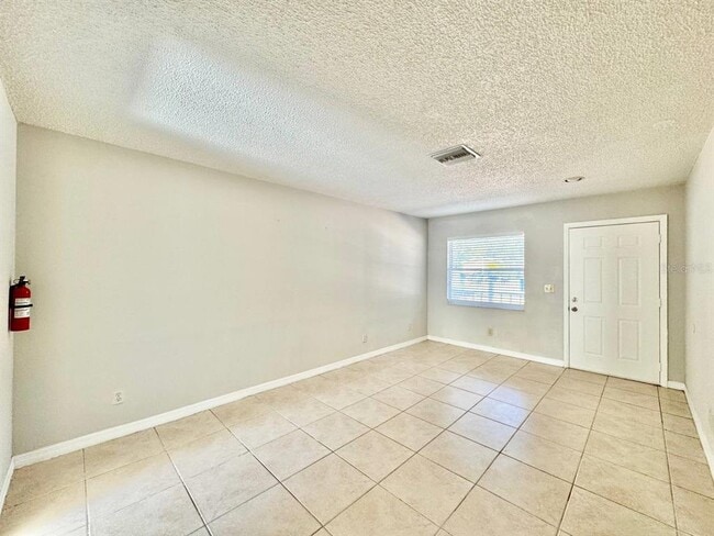 Foto del edificio - 627 Wildwood Way