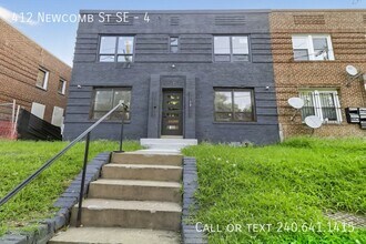 Building Photo - 412 Newcomb St SE