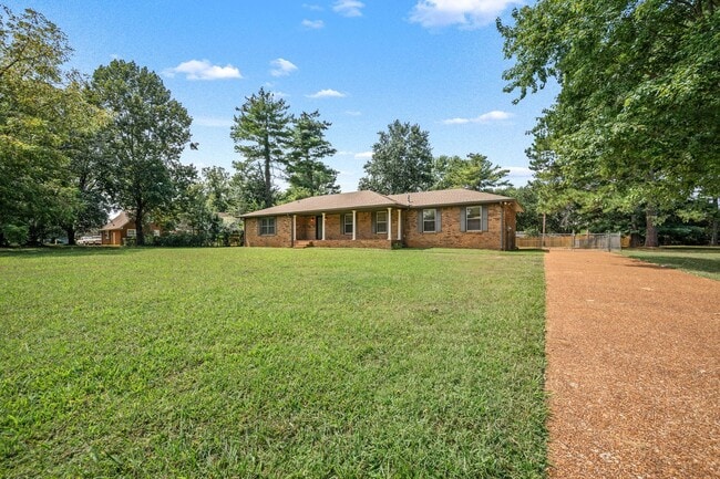 Building Photo - 3721 General Ct