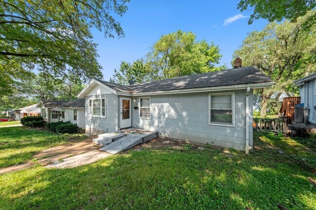 Foto del edificio - Cozy 3-Bedroom Home in Ferguson – $1,499/m...