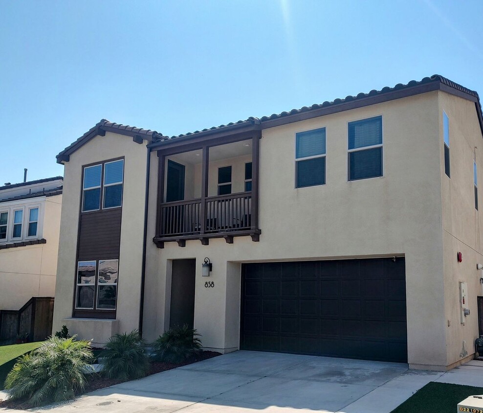 Primary Photo - Spacious 5 Bedroom Home in Otay Ranch