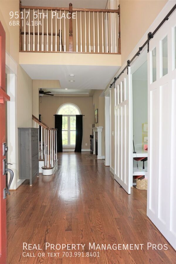 Building Photo - 9517 5th Pl