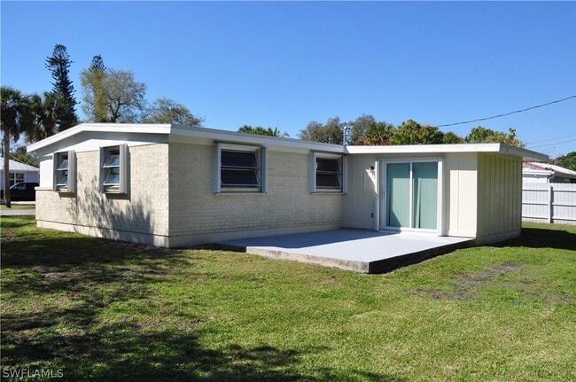 Building Photo - 1343 Barbizon Ln