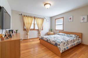 Foto del edificio - 8209 W Wilson Ave