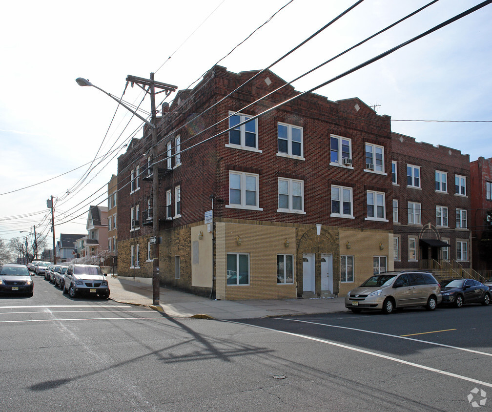 232 Avenue B, Bayonne, NJ 07002 - Apartments In Bayonne, NJ ...