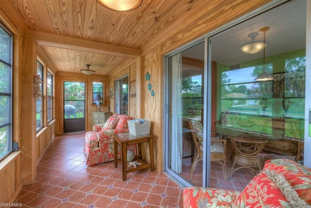 Foto principal - 26290 Coventry Ln