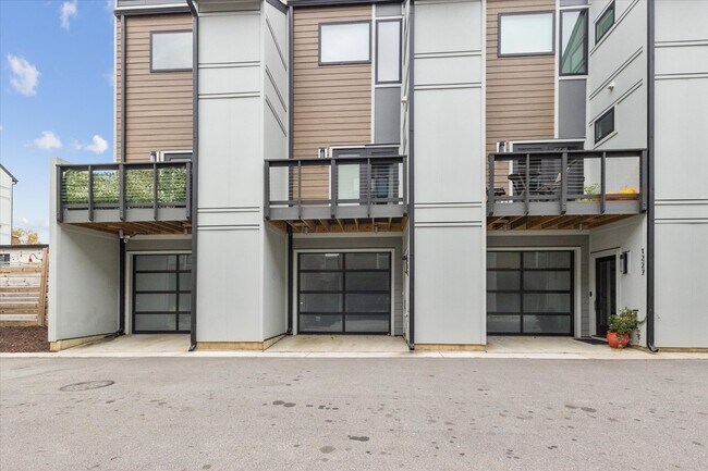 Building Photo - 1225 Minter Pl