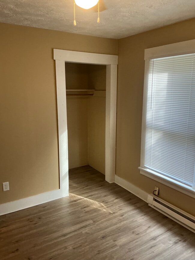 Foto del edificio - 1524 N E St