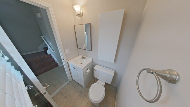 Foto del edificio - 8445 Hickory Dr