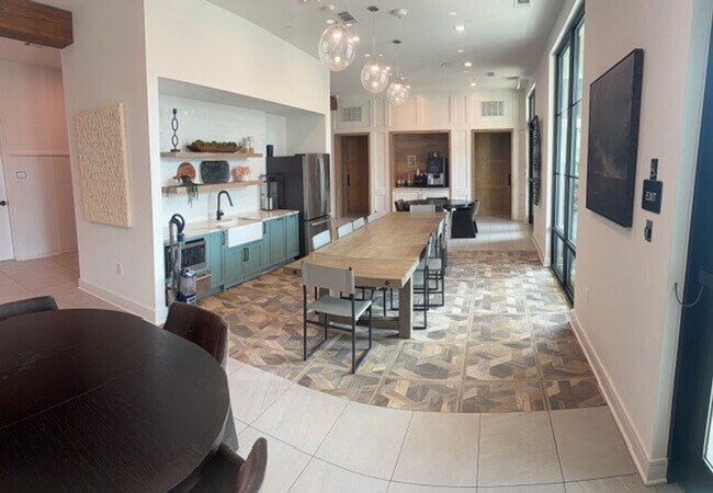 Foto del edificio - 611 Cooper River Cir