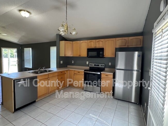 Building Photo - 304 Orchard Way