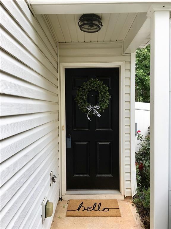 Building Photo - 312 Pieris Dr