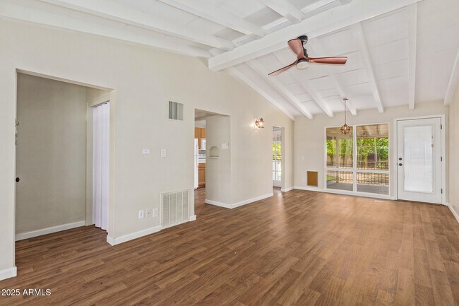 Foto del edificio - 6729 N 14th St