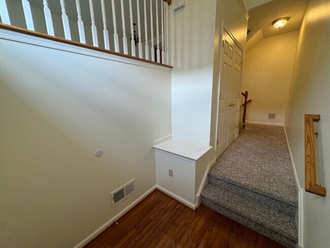 Foto del edificio - THREE BEDROOM TOWNHOUSE- East Penn Schools