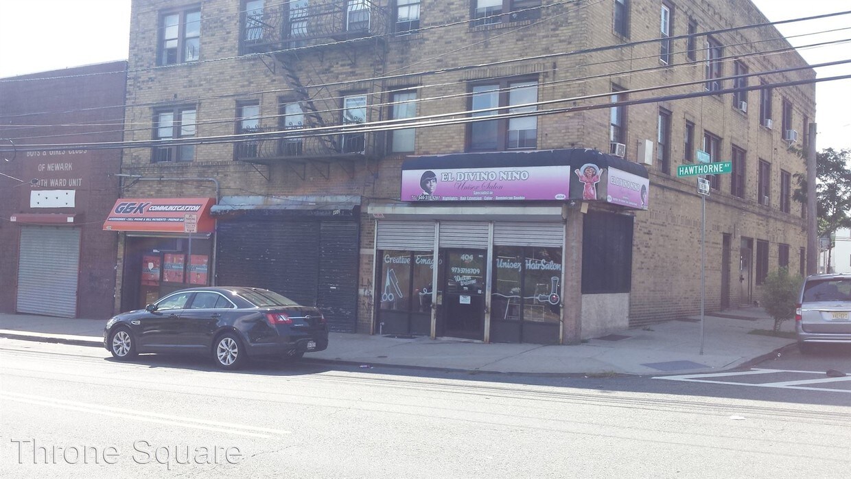 Primary Photo - 402 Hawthorne Ave