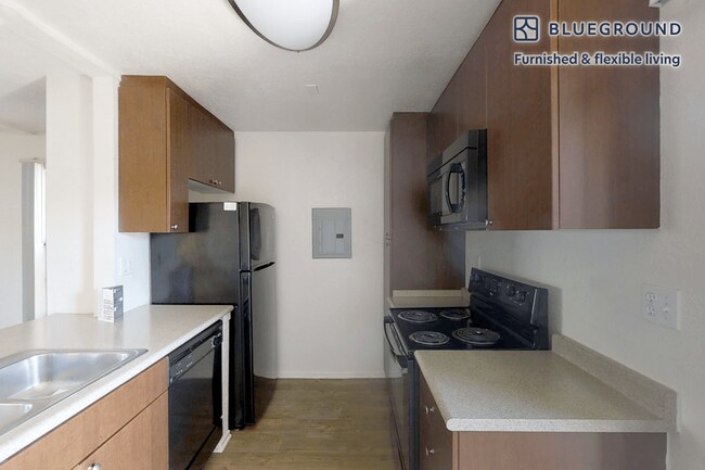 Foto del edificio - 555 Paularino Ave