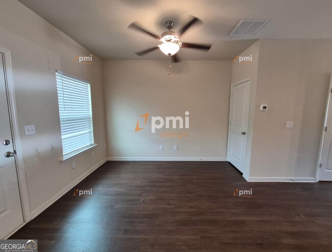 Foto del edificio - 511 Highwood Ln