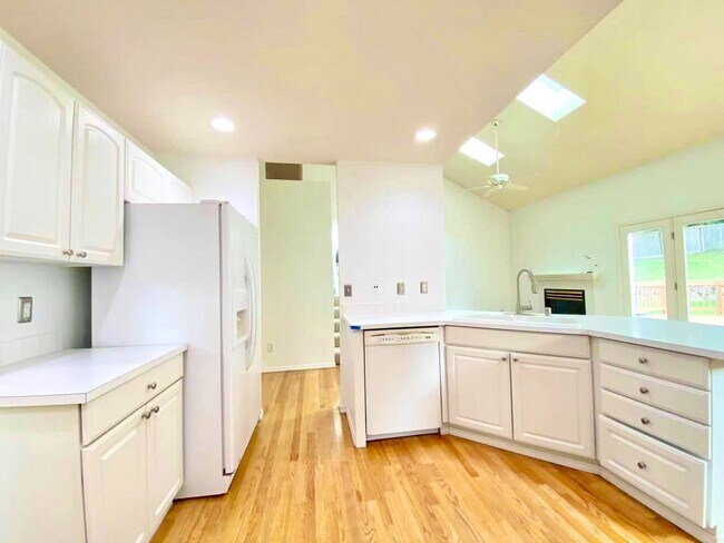 Foto del edificio - Great Home For Rent