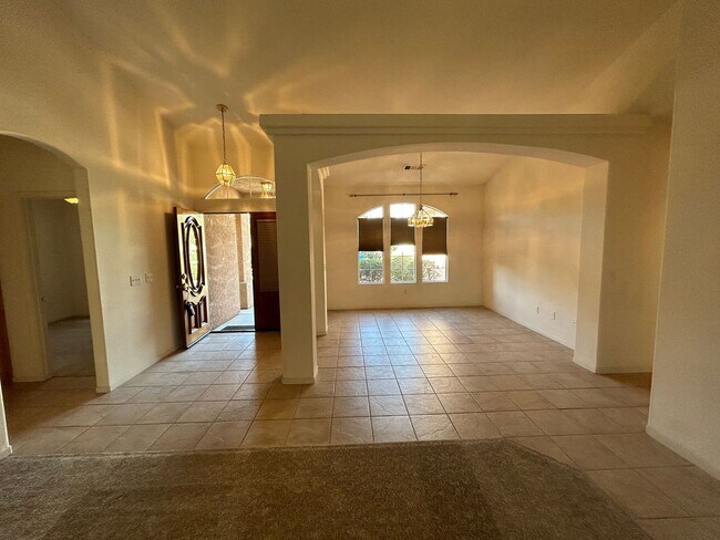 Foto del edificio - Solar, back house, single family home,