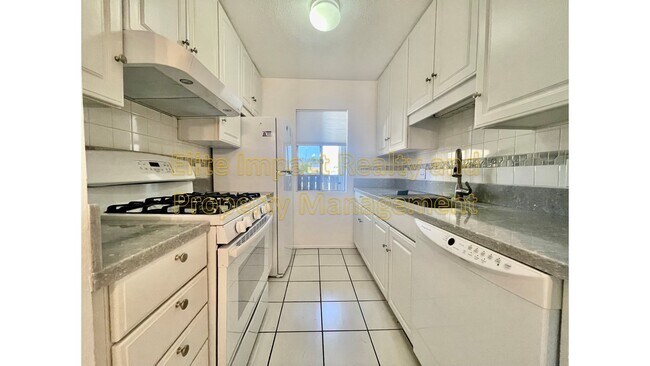 Foto del edificio - 816 S Langley Ave